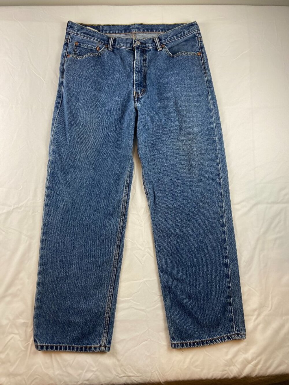Levi's 550 Relaxed Fit Medium Wash Jeans Size 36 x 30